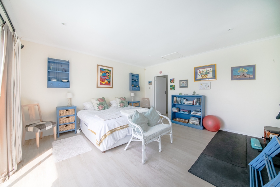 4 Bedroom Property for Sale in Pringle Bay Western Cape